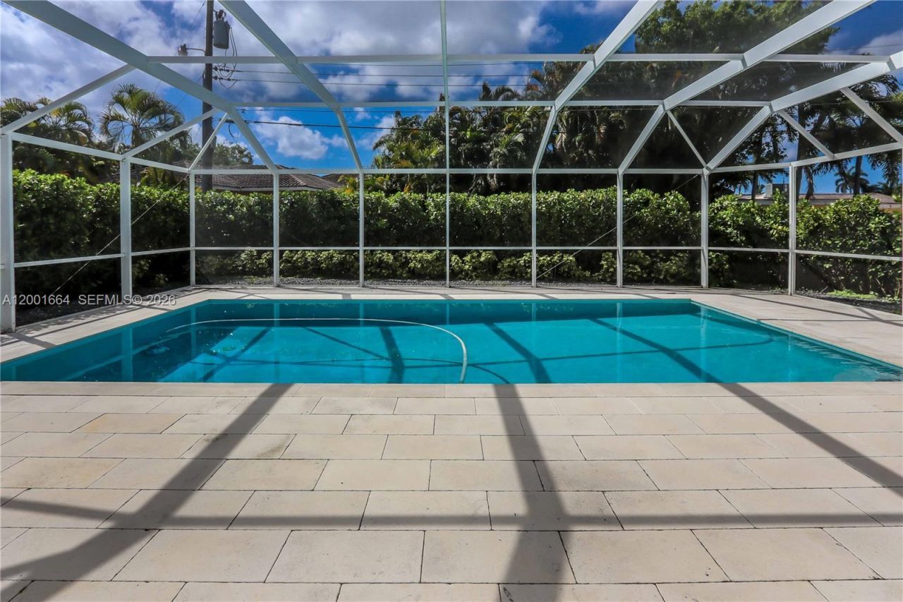 1220 Azalea Cres, Hollywood, FL 33019 Photo