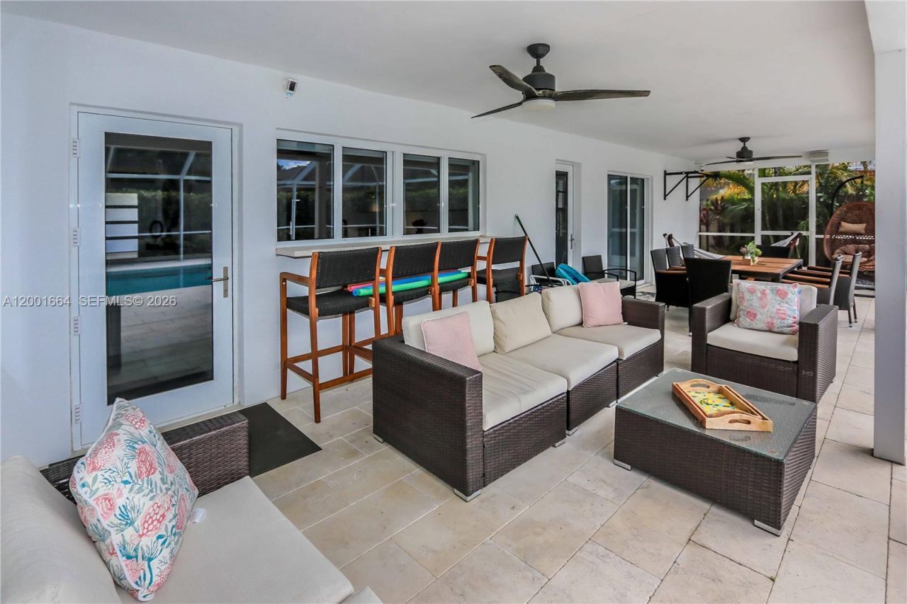 1220 Azalea Cres, Hollywood, FL 33019 Photo