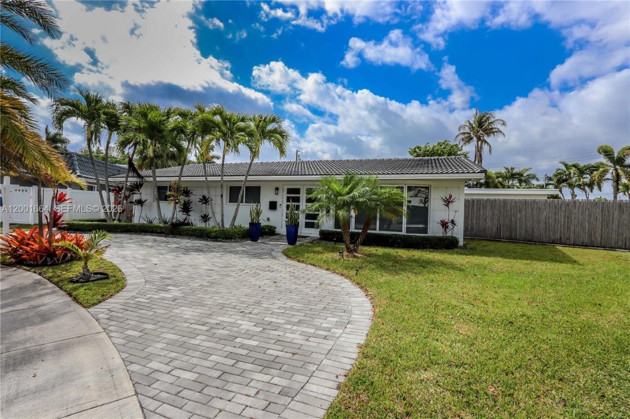 1220 Azalea Cres, Hollywood, FL 33019 Photo