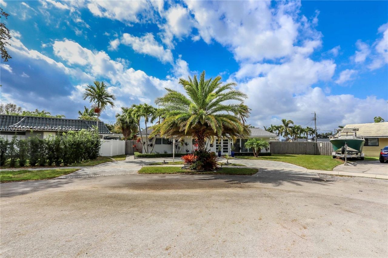 1220 Azalea Cres, Hollywood, FL 33019 Photo