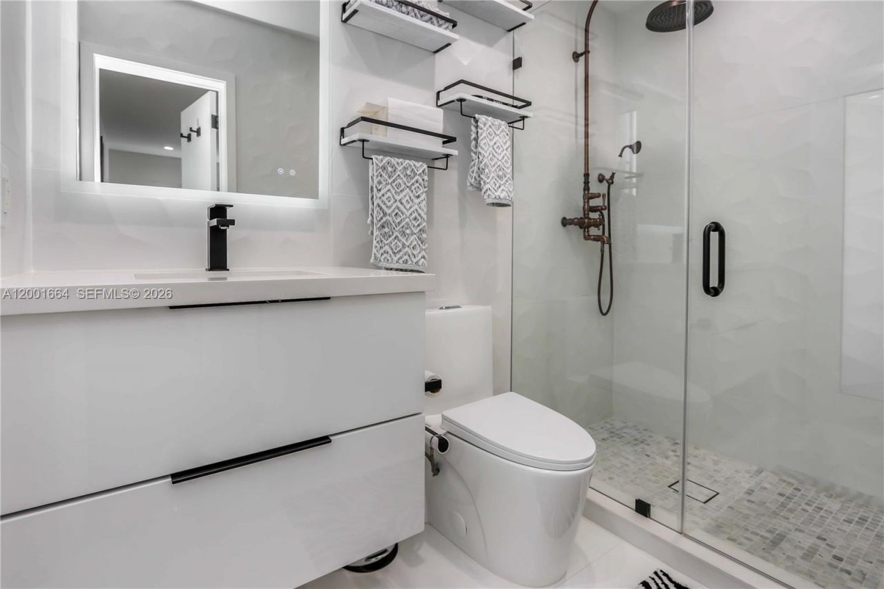 1220 Azalea Cres, Hollywood, FL 33019 Photo