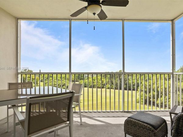 3100 N Palm Aire Dr , Unit 703, Pompano Beach, FL 33069