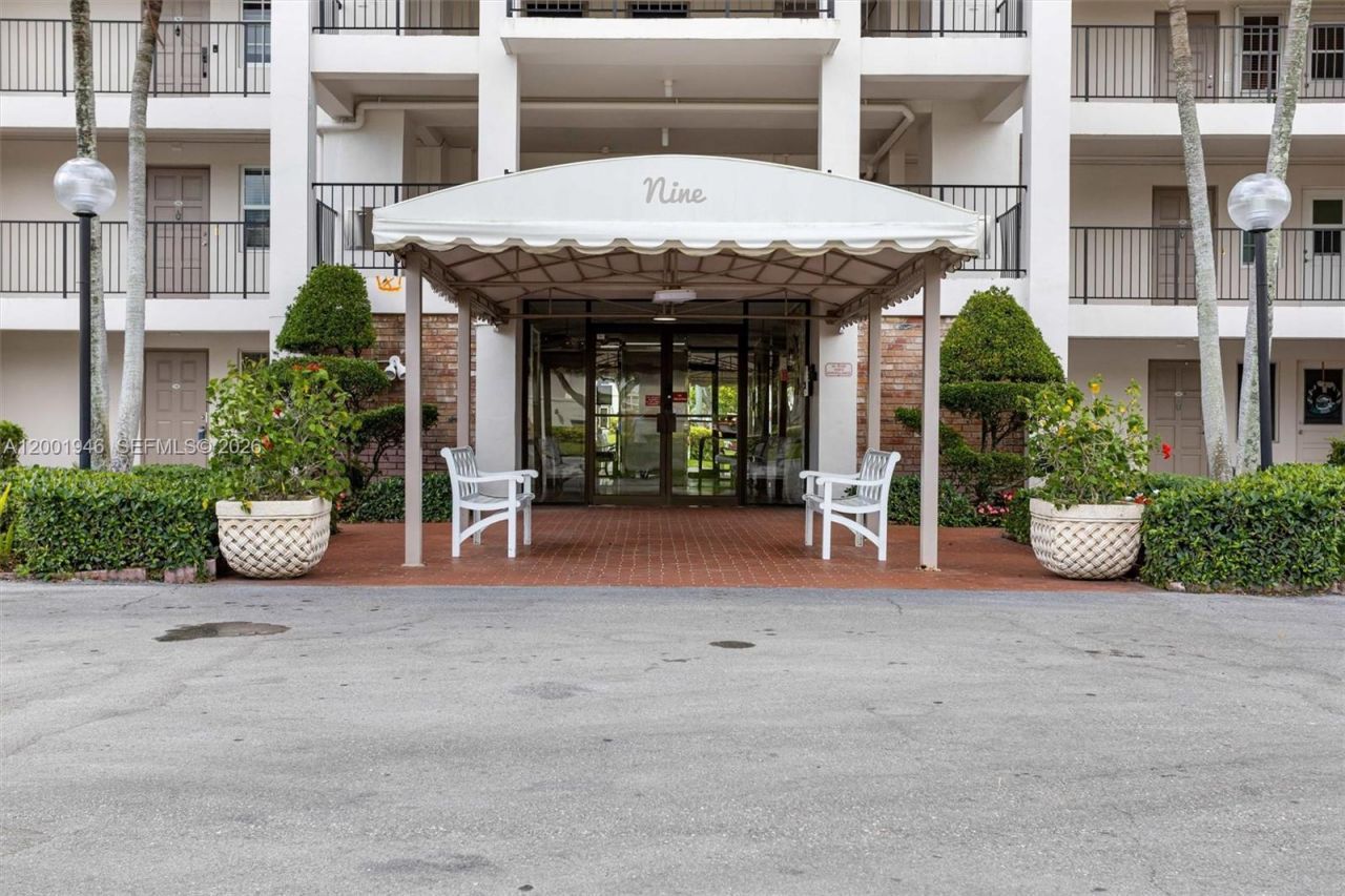 3100 N Palm Aire Dr, Unit 703, Pompano Beach, FL 33069 Photo