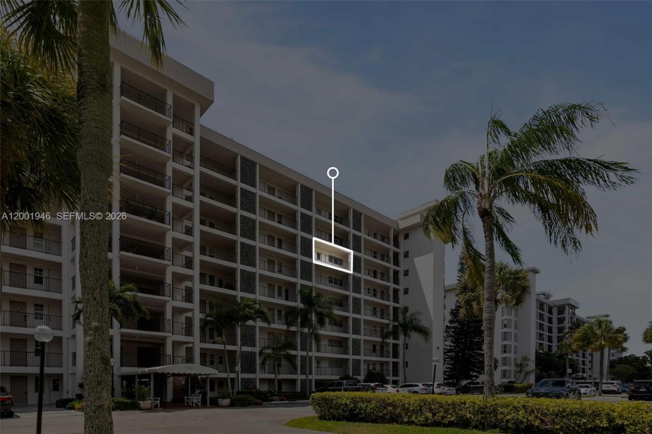 3100 N Palm Aire Dr, Unit 703, Pompano Beach, FL 33069 Photo