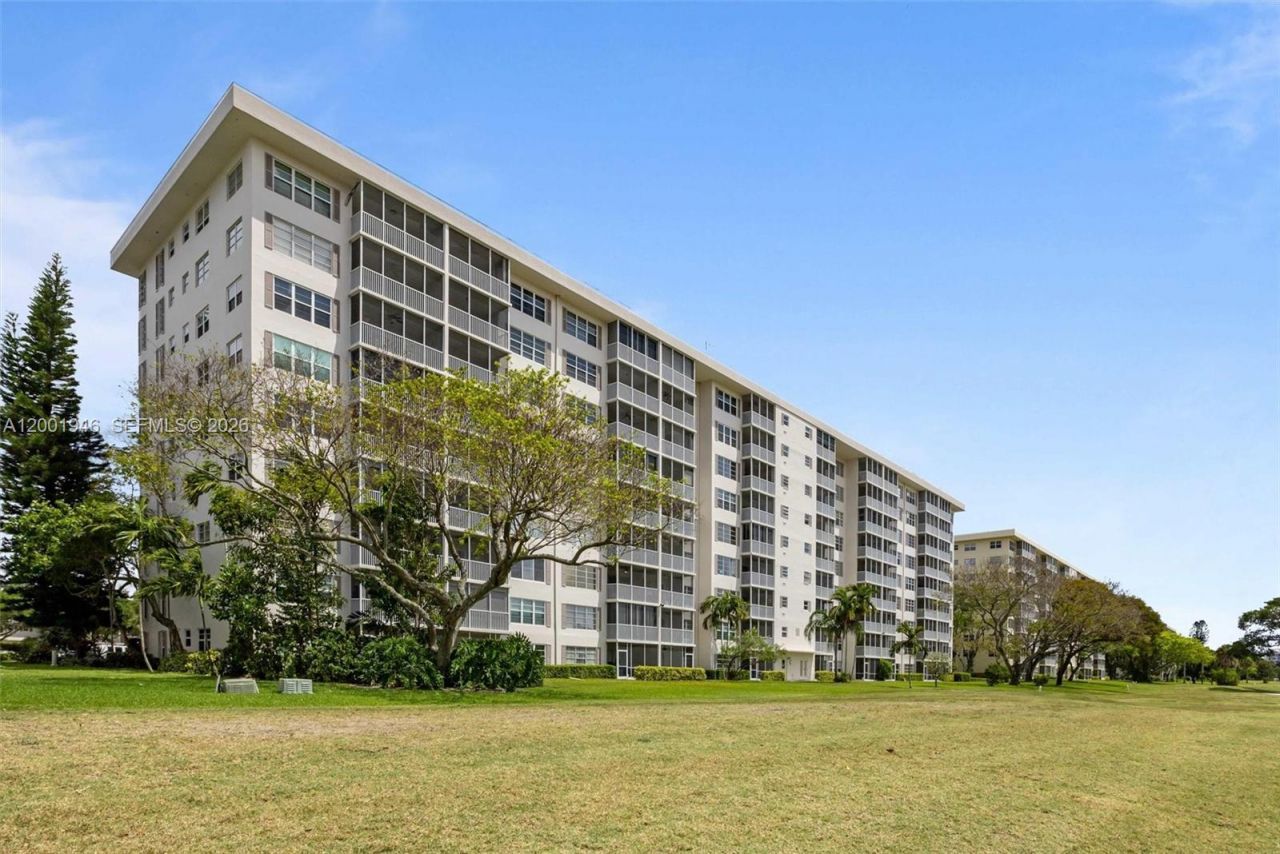 3100 N Palm Aire Dr, Unit 703, Pompano Beach, FL 33069 Photo