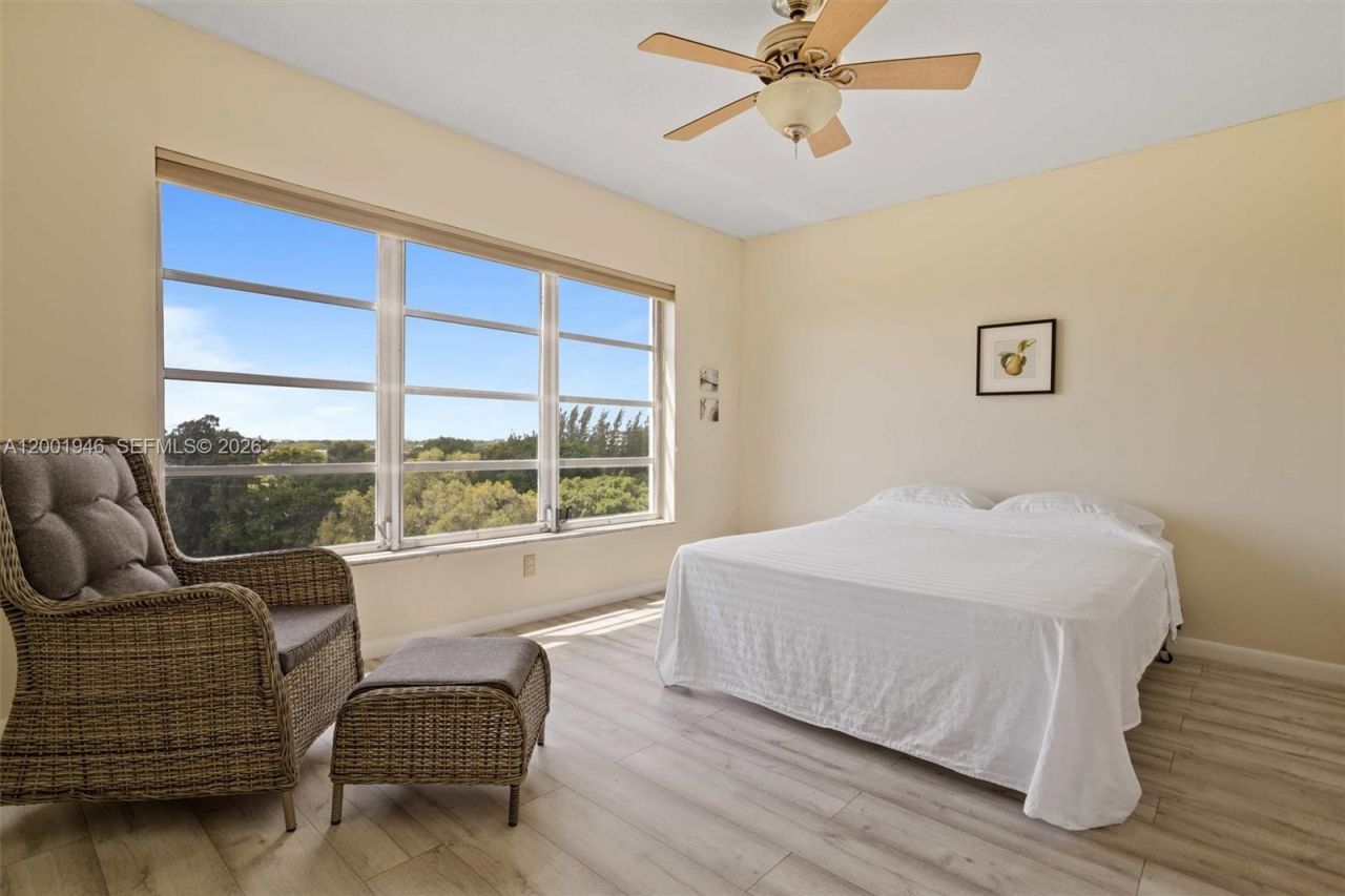 3100 N Palm Aire Dr, Unit 703, Pompano Beach, FL 33069 Photo