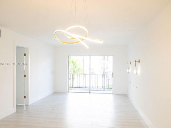 220 SW 9th Ave , Unit 306, Hallandale Beach, FL 33009