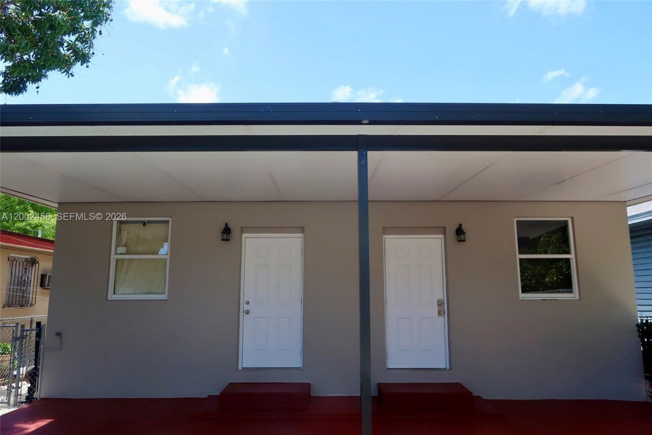 2637 NW 23rd Ct, Miami, FL 33142 Photo