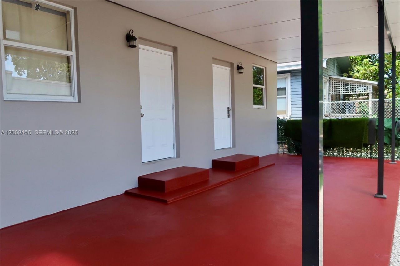 2637 NW 23rd Ct, Miami, FL 33142 Photo