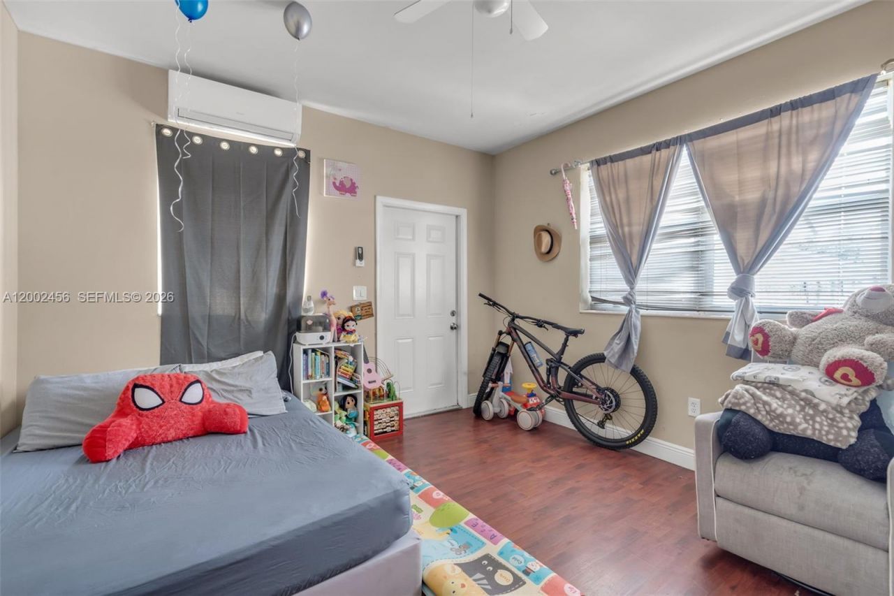 2637 NW 23rd Ct, Miami, FL 33142 Photo