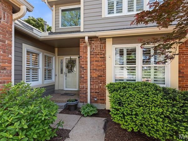 710 Willow Spring Hill Court, Town and Country, MO 63017