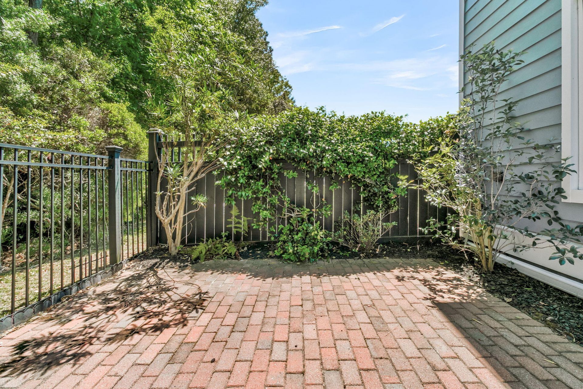 2340 Kings Gate Lane Photo 37