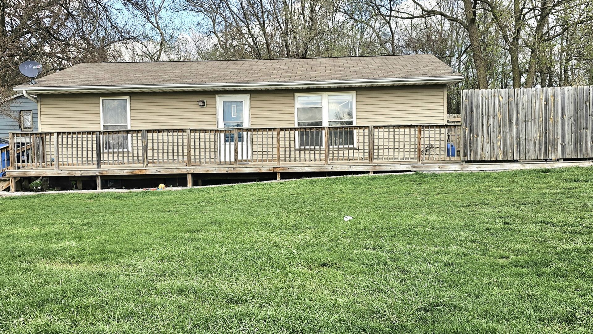 1100 S Lincoln Avenue , Dixon, IL 61021 Main Photo