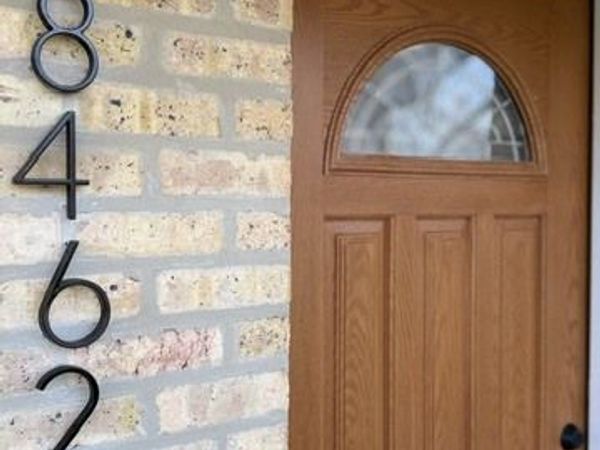 18462 Gottschalk Avenue, Homewood, IL 60430