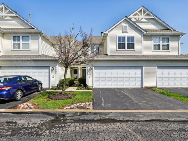 2805 Falling Waters Drive , Lindenhurst, IL 60046