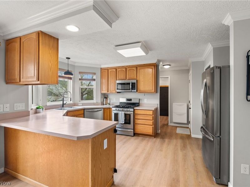 657 Ashbrook Drive, Wadsworth, OH 44281 Photo 12