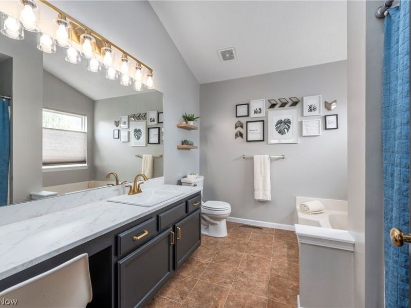 657 Ashbrook Drive, Wadsworth, OH 44281 Photo 30