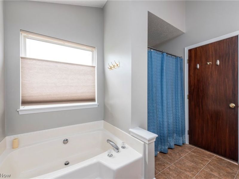 657 Ashbrook Drive, Wadsworth, OH 44281 Photo 31