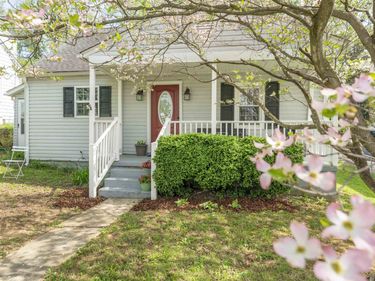 414 JAMES AVE, WAYNESBORO, VA 22980