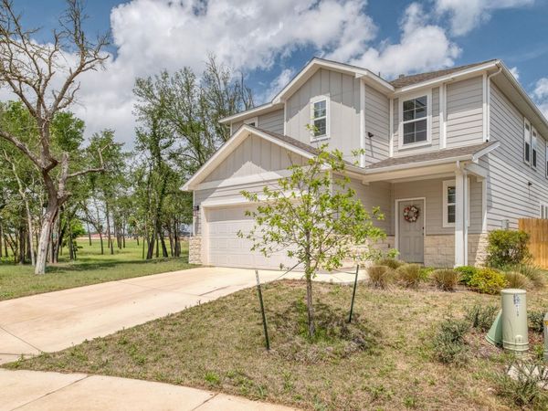 128 Checkers CV , Elgin, TX 78621