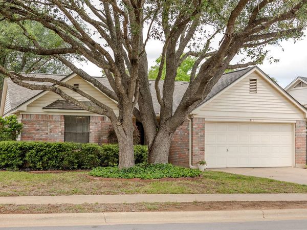 911 Deer Grove DR, Cedar Park, TX 78613