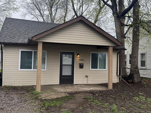 28581 Brentwood Street, Southfield, MI 48076