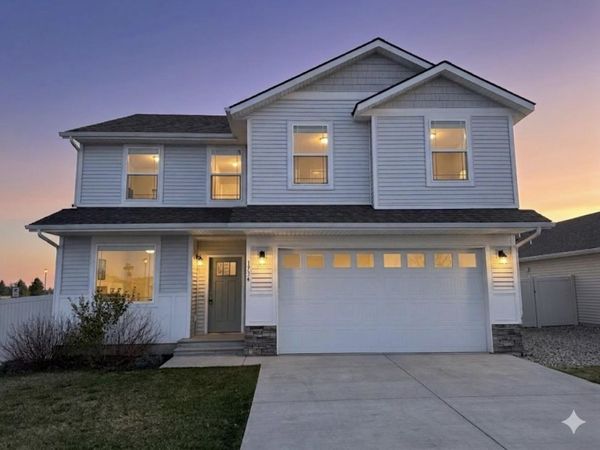 1734 E C St, Deer Park, WA 99006