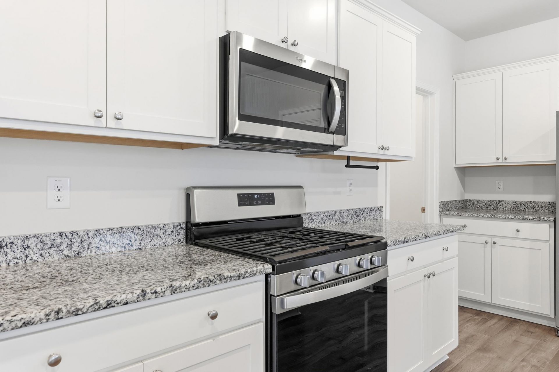 3749 Bells Lake Circle  Photo 10