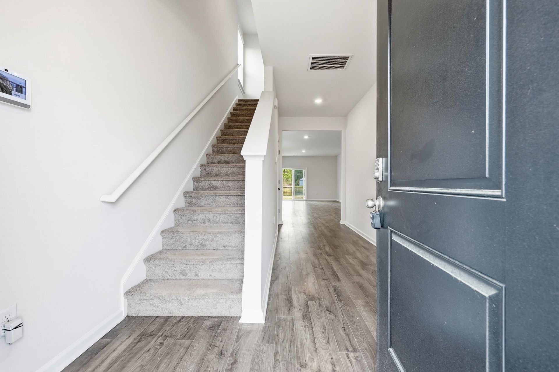 3749 Bells Lake Circle  Photo 5