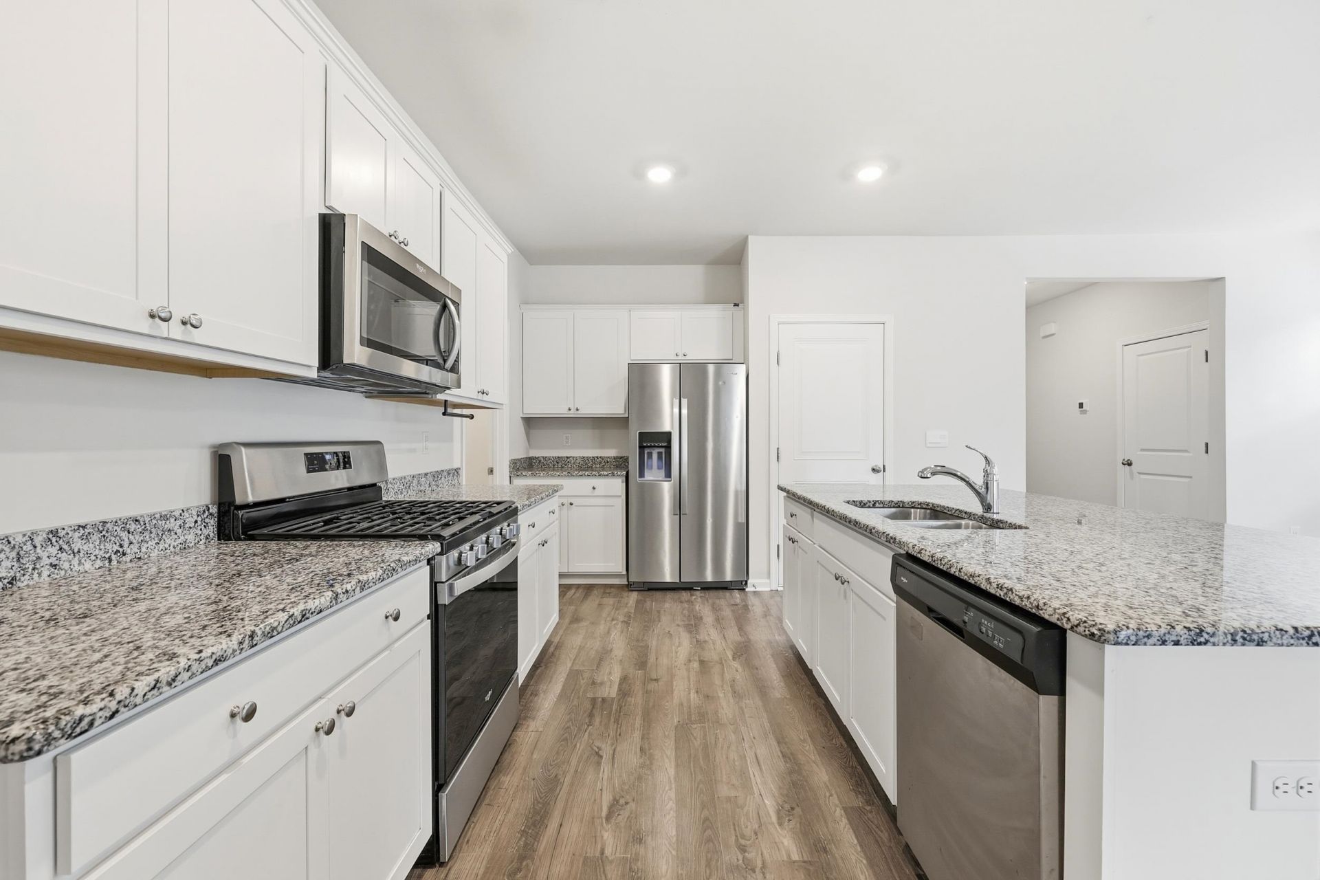 3749 Bells Lake Circle  Photo 9