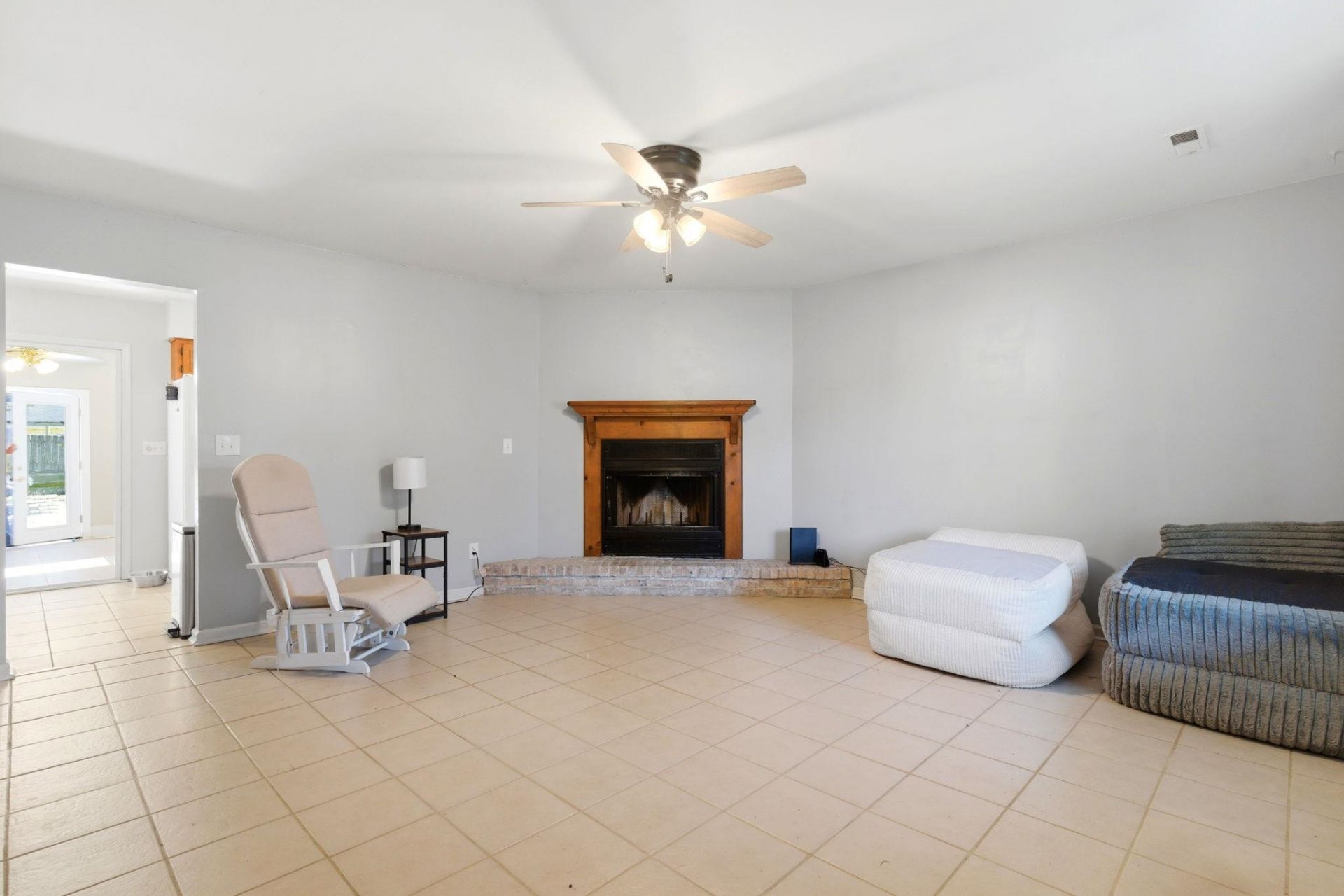 804 Shem Creek Circle  Photo 6