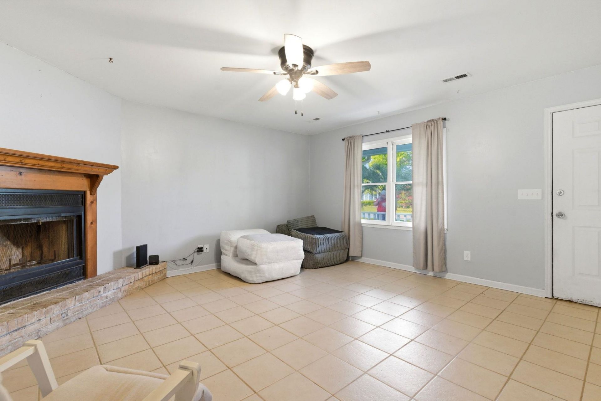 804 Shem Creek Circle  Photo 7