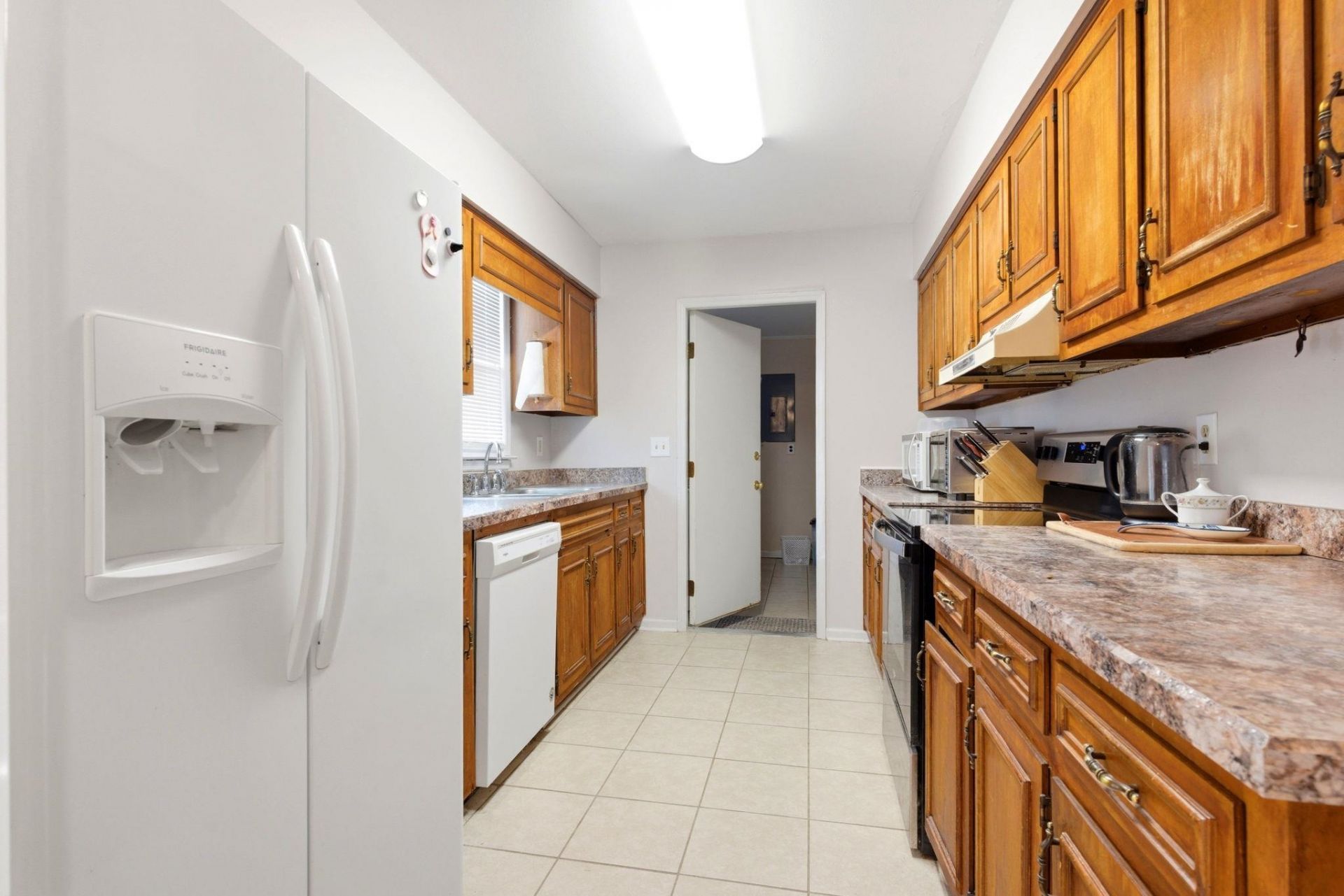 804 Shem Creek Circle  Photo 9