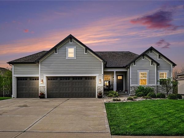 603 Rock Bridge Court, Smithville, MO 64089