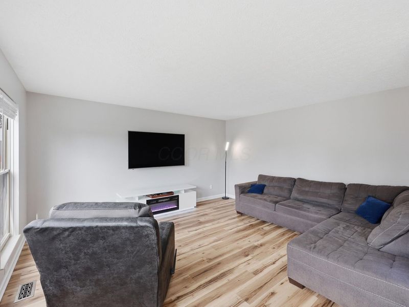 5569 High Arbor Drive, Galloway, OH 43119 Photo 16