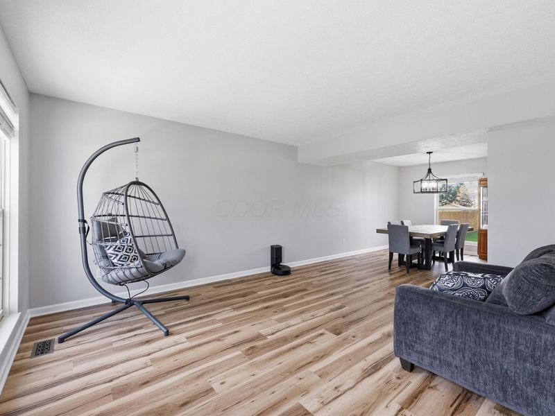 5569 High Arbor Drive, Galloway, OH 43119 Photo 7