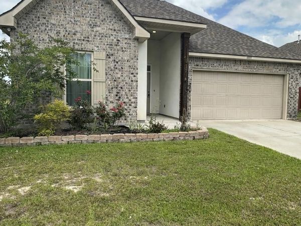 8897 Dalwood Dr, Denham Springs, LA 70726