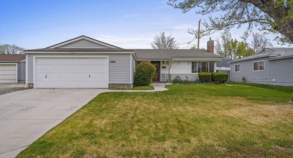1360 Oxford Avenue, Sparks, NV 89431 Photo