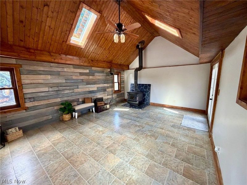 549 Perry Road, Tallmadge, OH 44278 Photo 3