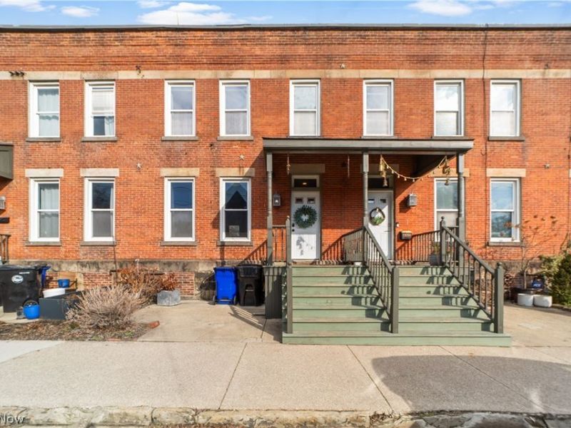 3060 Mabel Court , Unit 4, Cleveland, OH 44113 Photo 1