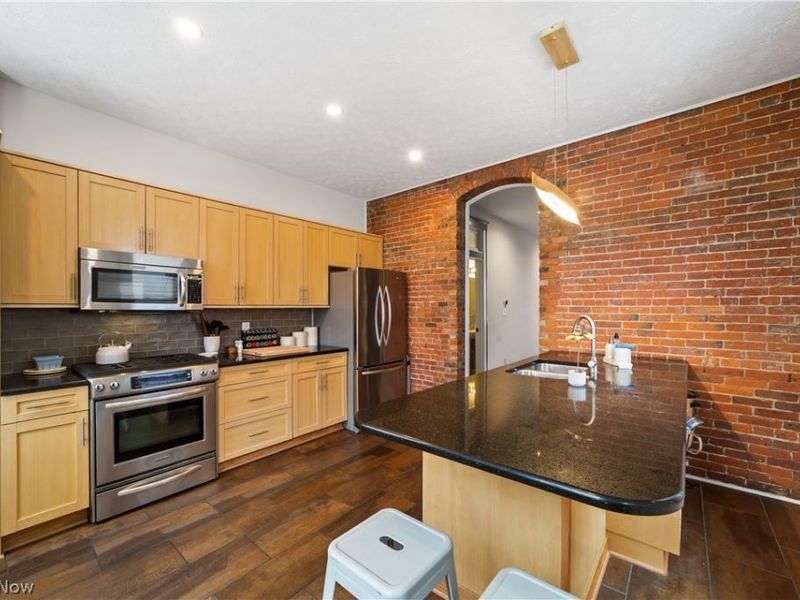 3060 Mabel Court , Unit 4, Cleveland, OH 44113 Photo 11