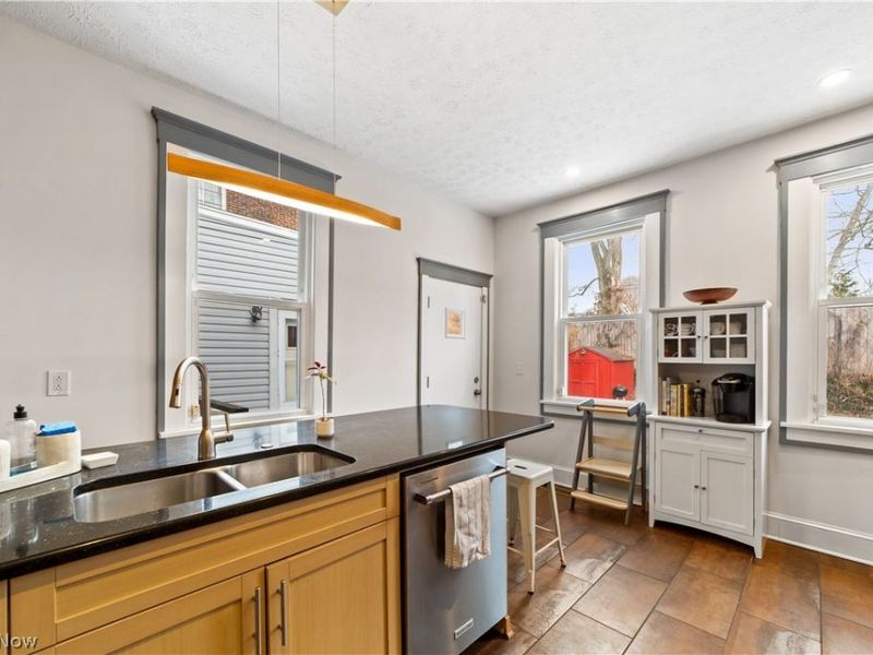 3060 Mabel Court , Unit 4, Cleveland, OH 44113 Photo 13