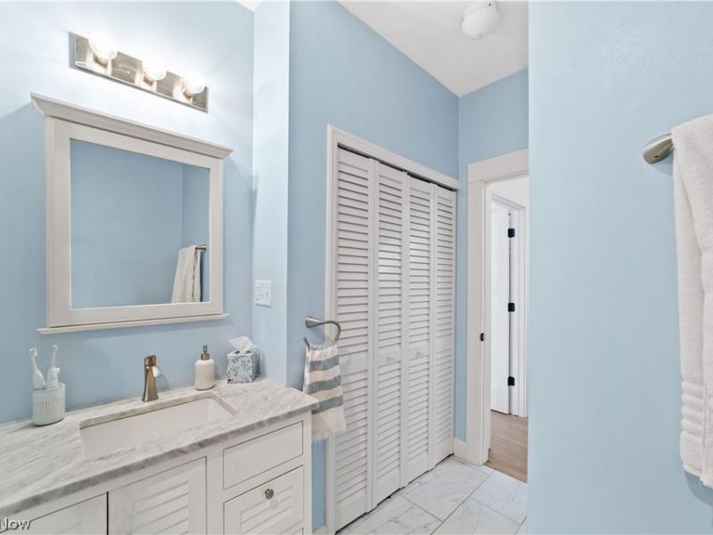 3060 Mabel Court , Unit 4, Cleveland, OH 44113 Photo 17