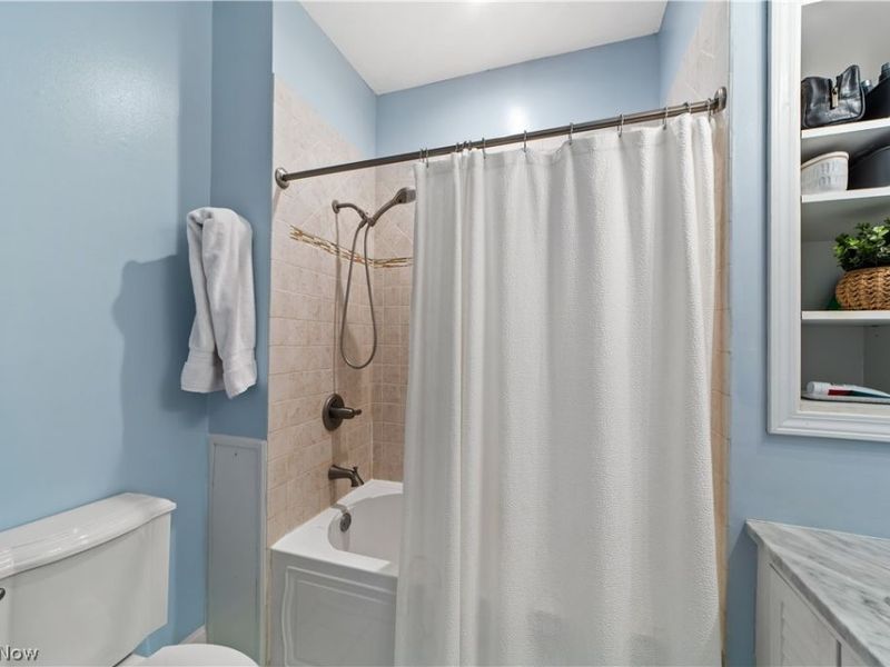 3060 Mabel Court , Unit 4, Cleveland, OH 44113 Photo 18