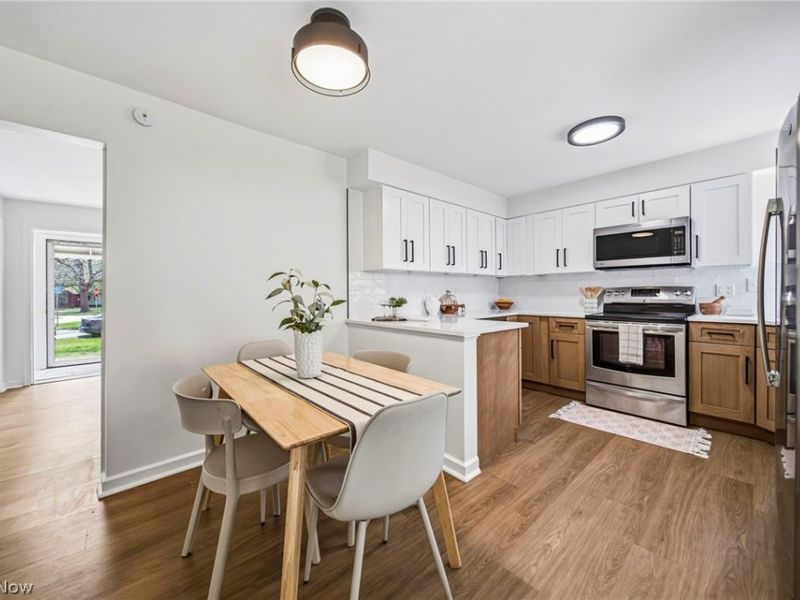 7857 Emery Circle , Mentor, OH 44060 Photo 11