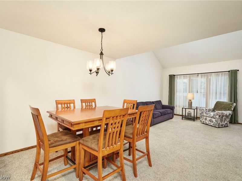 5161 Westwind Circle NW, North Canton, OH 44720 Photo 4