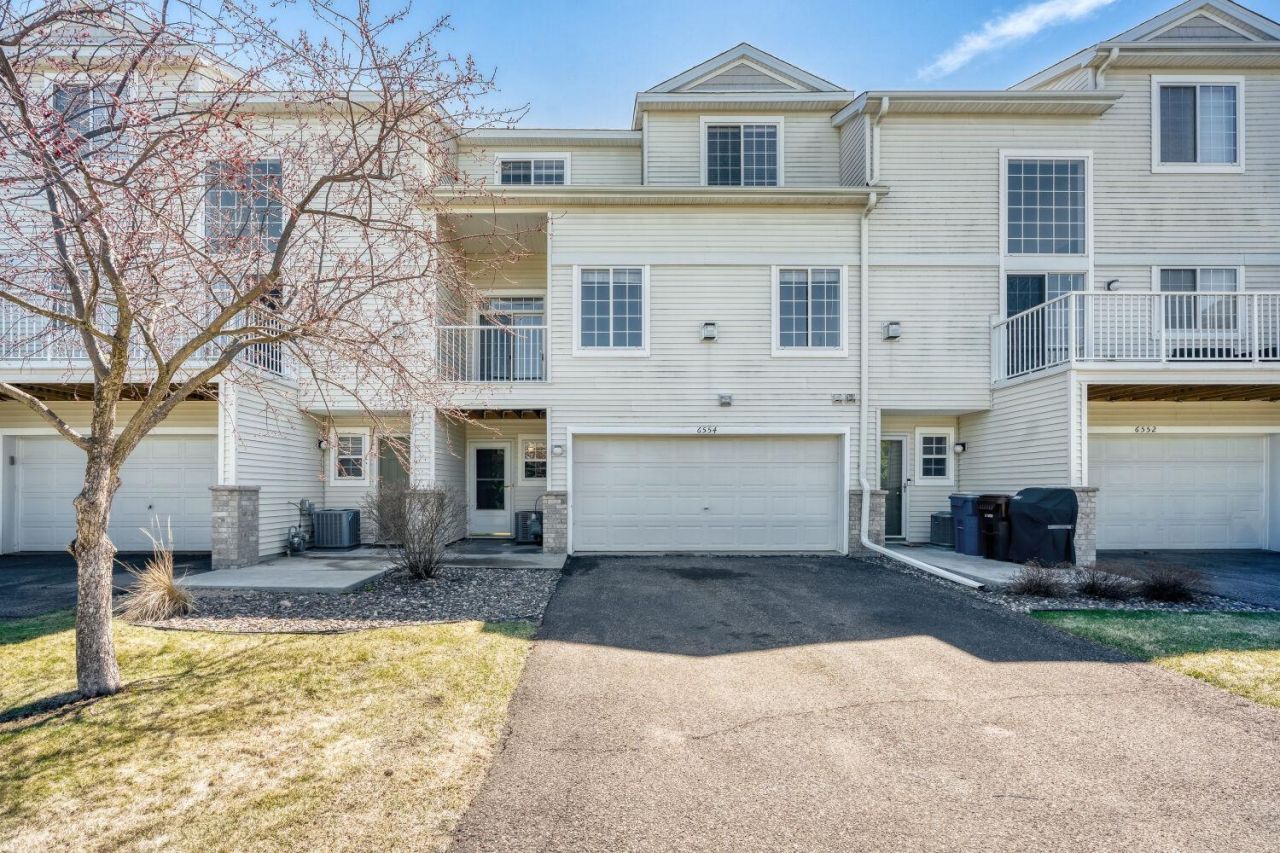 6554 Merrimac Lane N, Maple Grove, MN 55311