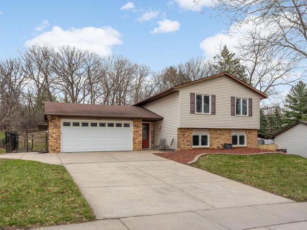 8175 137th Street W, Apple Valley, MN 55124