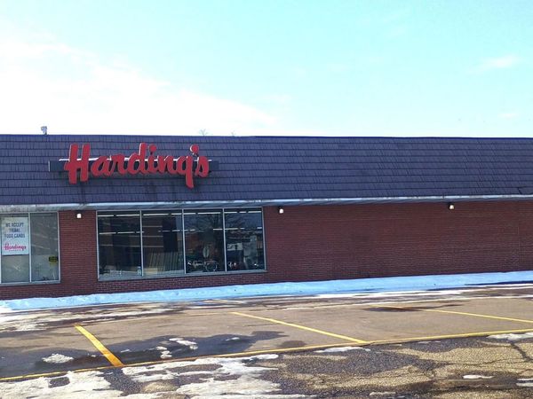 102 Park Place, Dowagiac, MI 49047