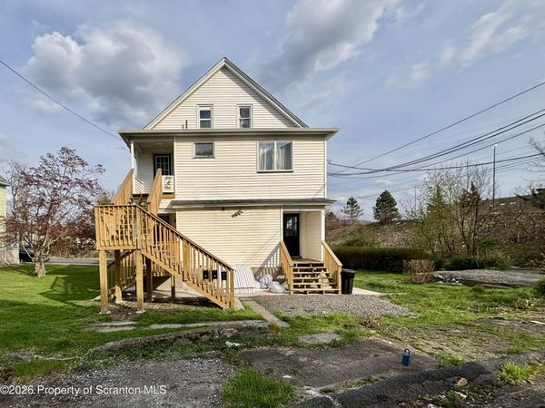 1264 S 6th Avenue, Unit 2nd floor, Scranton, PA 18504